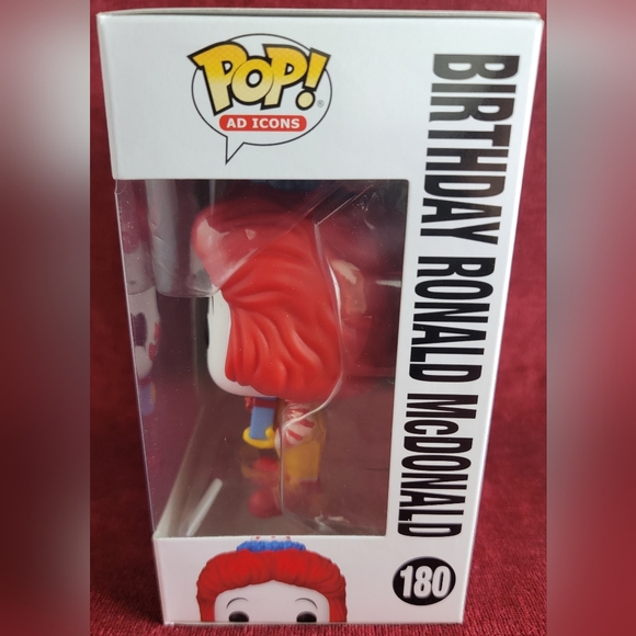 Birthday Ronald Mcdonald funko # 180 (nib) With pop protector - Picture 5 of 7